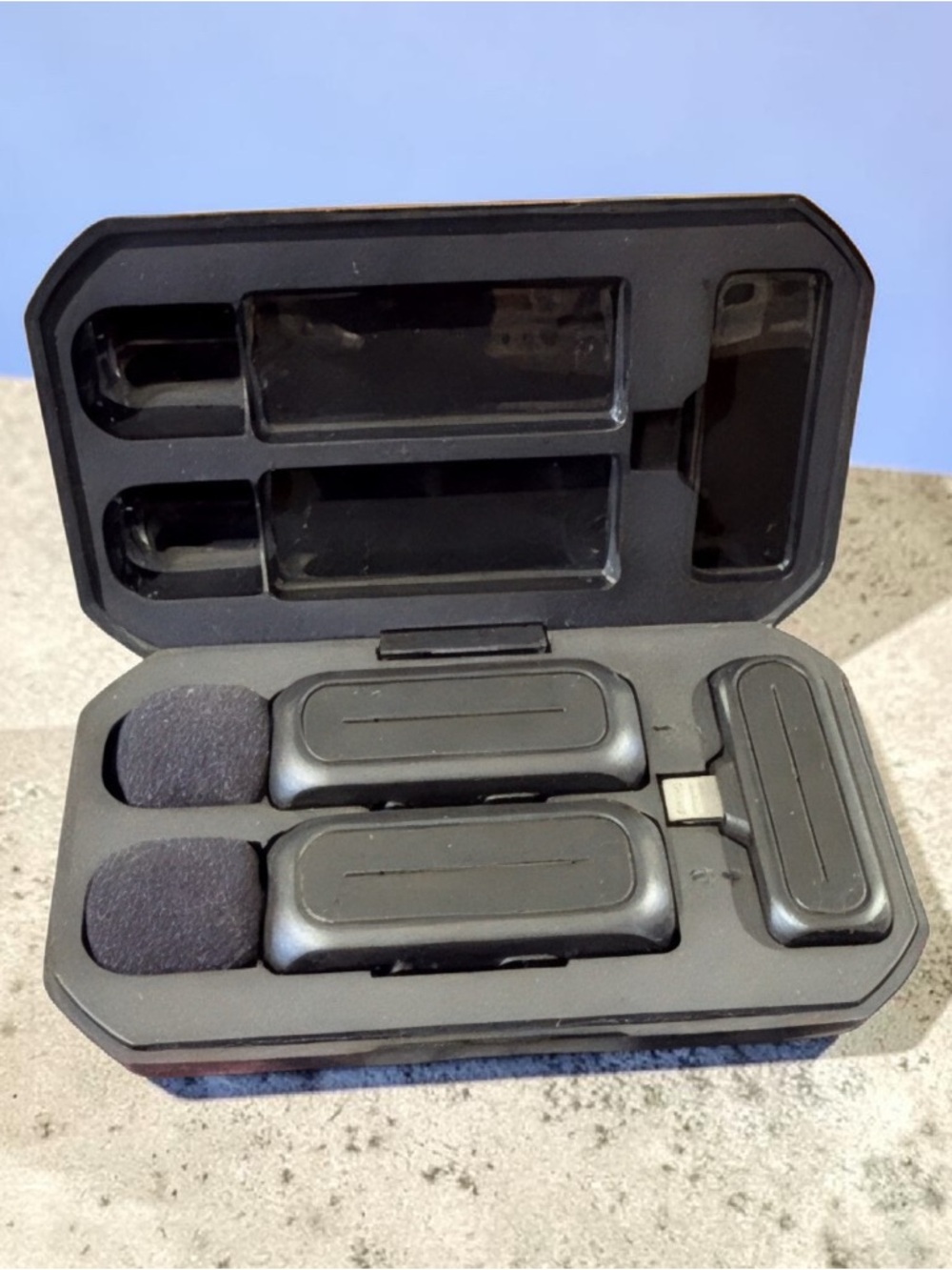 Portable, Wireless Lavalier Microphone Set W/ a Charging Case - Vlogging/Content